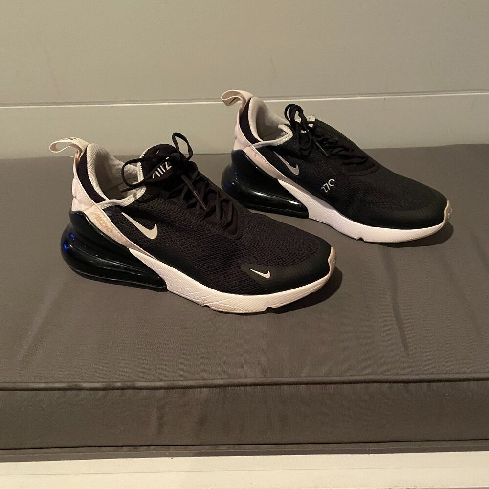 Women's Nike Air Max 270 Sneakers - Black and White - Size 8
